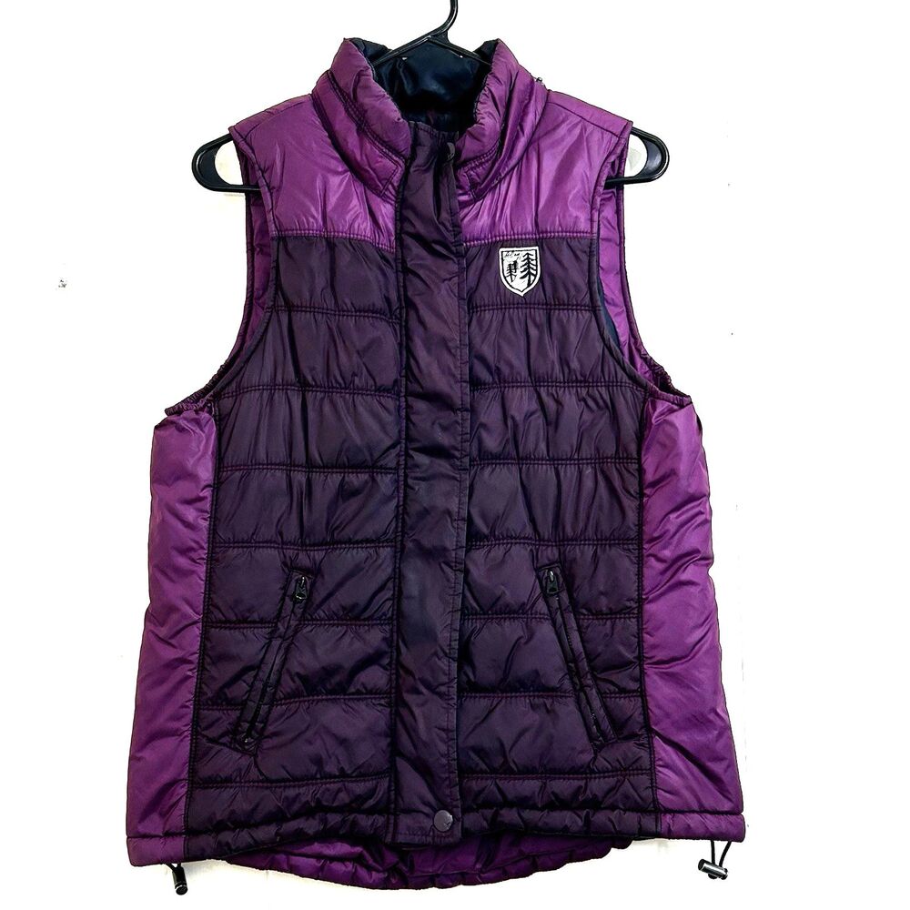 American Eagle Outfitters Women Purple Puffer Vest Size Large Nylon Zip Clouser.